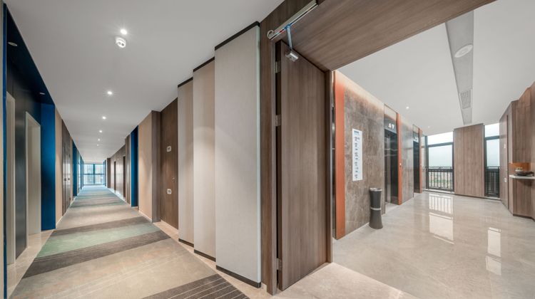 Holiday Inn Express Rongcheng S&T Park Lobby