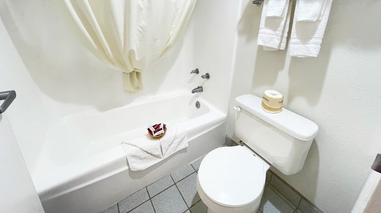 <b>LuLu Hotel Silver City Room</b>. Images powered by <a href="https://www.leonardoworldwide.com/" title="Leonardo Worldwide" target="_blank">Leonardo</a>.