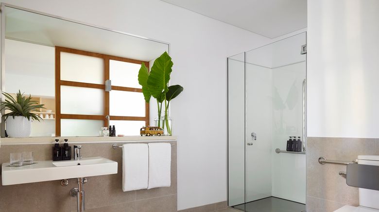 <b>Crystalbrook Byron Suite</b>. Images powered by <a href="https://www.leonardoworldwide.com/" title="Leonardo Worldwide" target="_blank">Leonardo</a>.