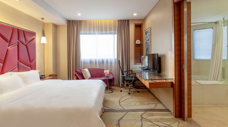 Holiday Inn Room
