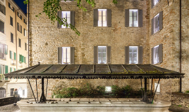 Gombithotel Exterior