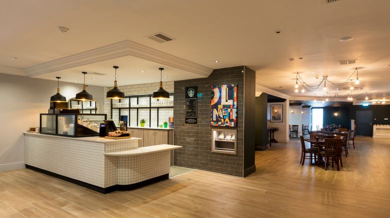 <b>Holiday Inn Glasgow Airport Lobby</b>. Images powered by <a href="https://www.leonardoworldwide.com/" title="Leonardo Worldwide" target="_blank">Leonardo</a>.