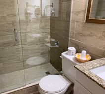 Newmarket Inn Room