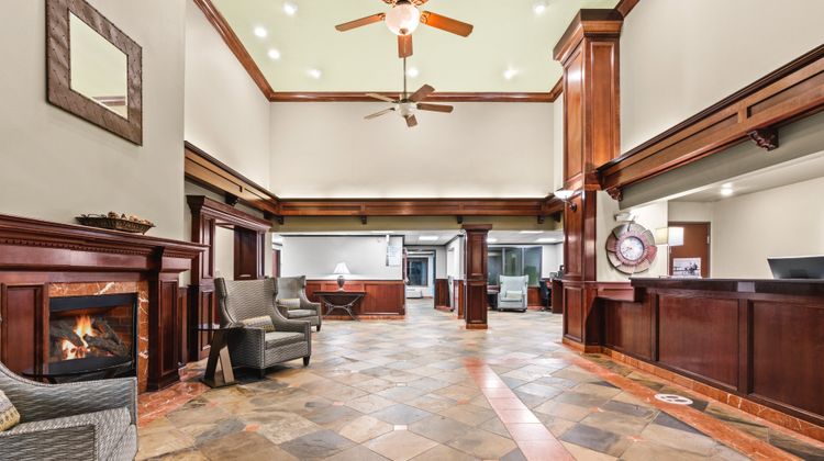 Holiday Inn Express Portland SE Lobby