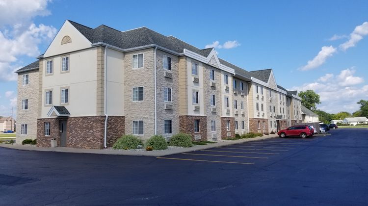 Holiday Inn Express Exterior