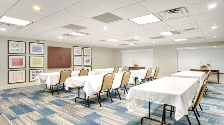 Holiday Inn Express Hotel & Suites Meeting