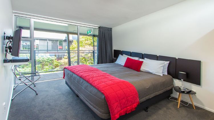538 Great King Motel Room