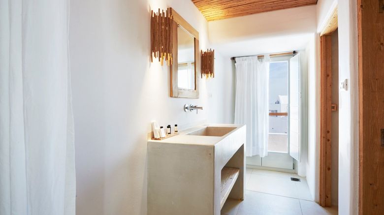 <b>Rocabella Santorini Hotel & Spa Room</b>. Images powered by <a href="https://www.leonardoworldwide.com/" title="Leonardo Worldwide" target="_blank">Leonardo</a>.