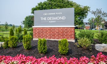 Crowne Plaza-The Desmond Hotel
