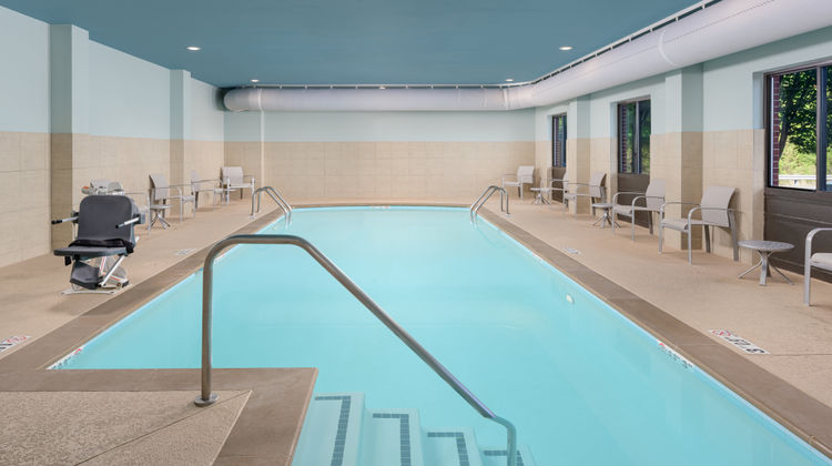 Holiday Inn Express Hotel & Suites Pool