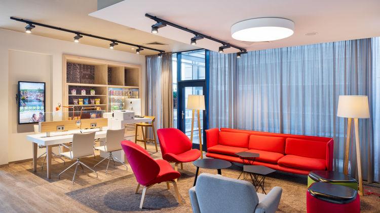 Holiday Inn Prague Airport Lobby