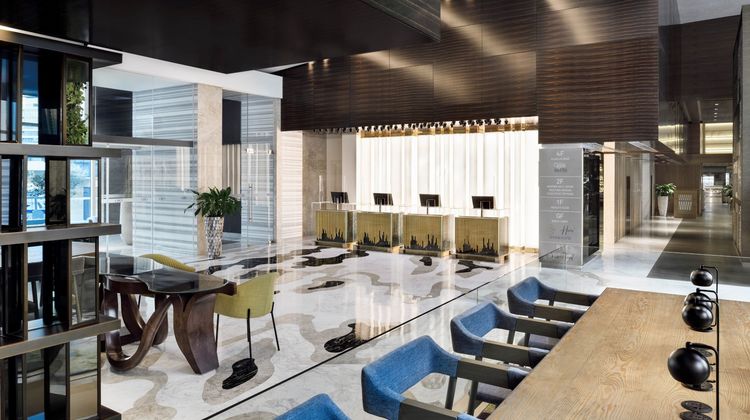 Crowne Plaza Dubai Marina Exterior