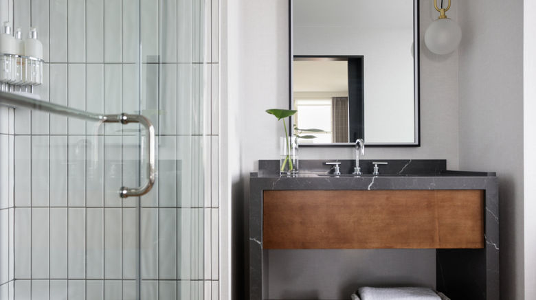 <b>Kimpton Harper Hotel Room</b>. Images powered by <a href="https://www.leonardoworldwide.com/" title="Leonardo Worldwide" target="_blank">Leonardo</a>.