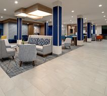 Holiday Inn Express & Suites Valencia Lobby