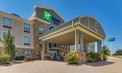 Holiday Inn Express Hotel & Suites