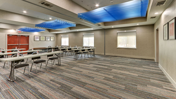 Holiday Inn Express Hotel & Suites Meeting