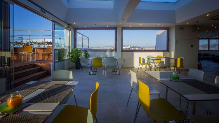 Novus City Hotel Restaurant