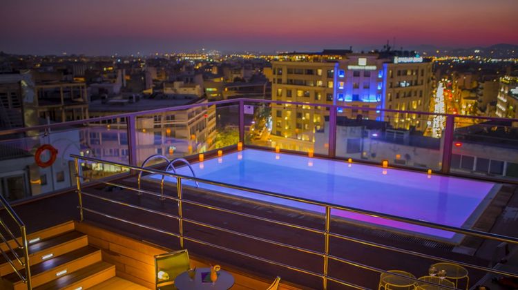 Novus City Hotel Pool