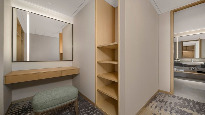<b>Holiday Inn Qinhuangdao Haigang Lobby</b>. Images powered by <a href="https://www.leonardoworldwide.com/" title="Leonardo Worldwide" target="_blank">Leonardo</a>.