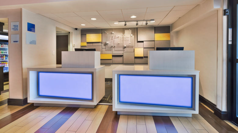 <b>Holiday Inn Express Waldorf Lobby</b>. Images powered by <a href="https://www.leonardoworldwide.com/" title="Leonardo Worldwide" target="_blank">Leonardo</a>.