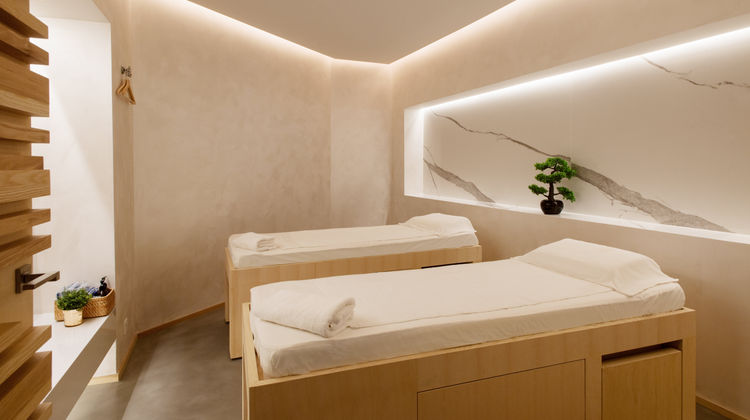Millennium Airport Hotel Dubai Spa