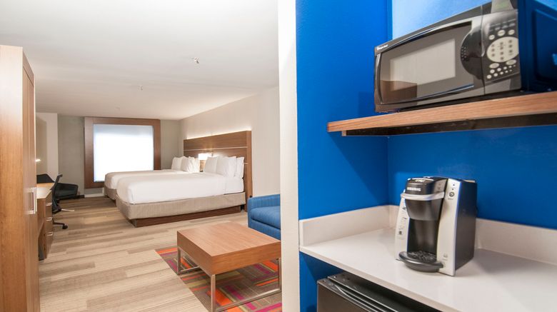 <b>Holiday Inn Express Hotel & Suites Suite</b>. Images powered by <a href="https://www.leonardoworldwide.com/" title="Leonardo Worldwide" target="_blank">Leonardo</a>.