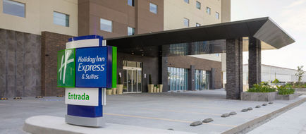 Holiday Inn Express & Suites Otay Exterior