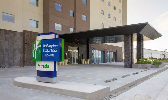 Holiday Inn Express & Suites Otay Exterior