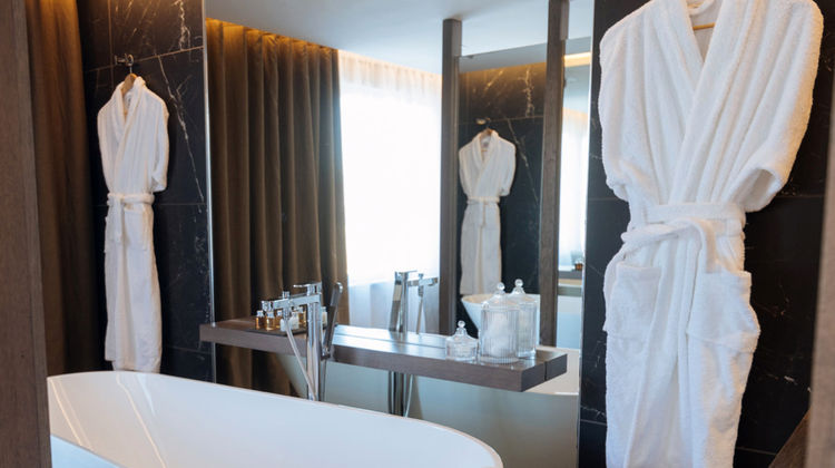 Redhurst Hotel Room