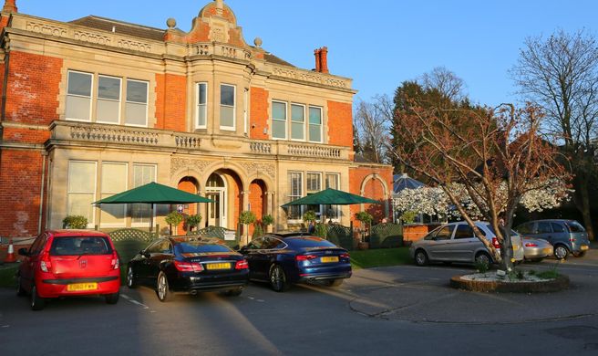 Millfields Hotel Exterior