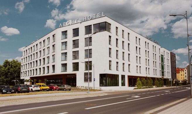 Arche Hotel Pila Exterior