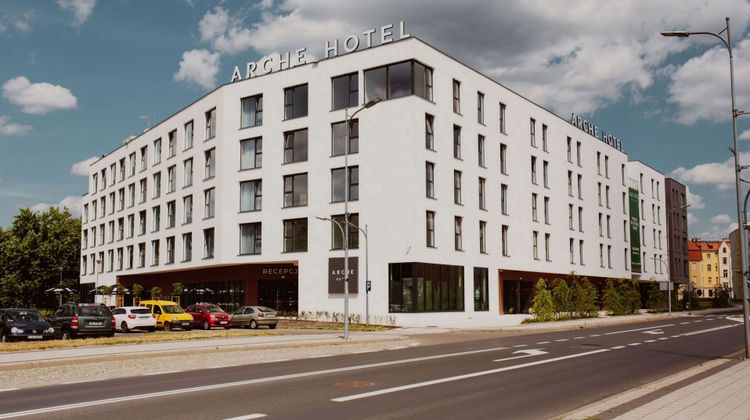 Arche Hotel Pila Exterior
