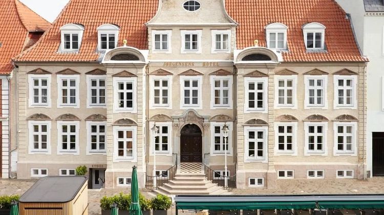 Jorgensens Hotel Exterior