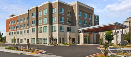 Holiday Inn Express & Suites Suisun City Exterior