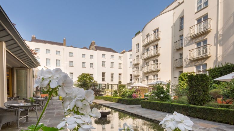 Merrion Hotel Exterior. Images powered by <a href="https://www.leonardoworldwide.com" target="_blank" rel="noopener">Leonardo</a>.
