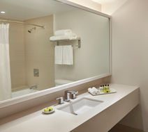 InterContinental Toronto Centre Room