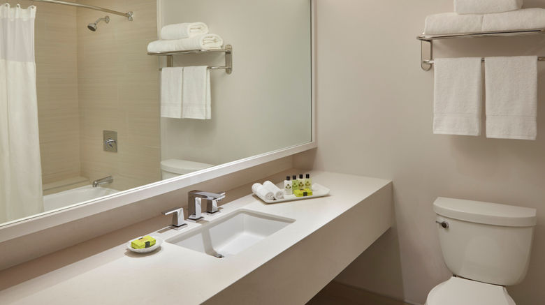 <b>InterContinental Toronto Centre Room</b>. Images powered by <a href="https://www.leonardoworldwide.com/" title="Leonardo Worldwide" target="_blank">Leonardo</a>.