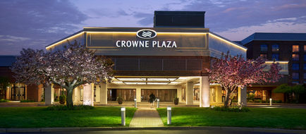 Crowne Plaza Providence-Warwick Exterior