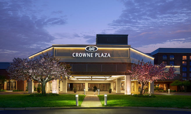 Crowne Plaza Providence-Warwick Exterior