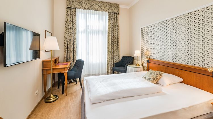 Hotel Kaiserhof Room
