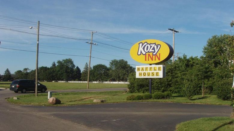 <b>Kozy Inn Columbus Lobby</b>. Images powered by <a href="https://www.leonardoworldwide.com/" title="Leonardo Worldwide" target="_blank">Leonardo</a>.