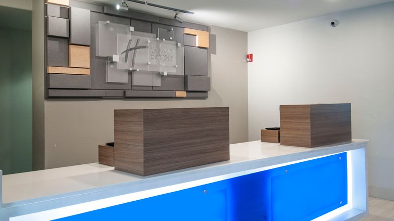<b>Holiday Inn Express Hotel & Suites Lobby</b>. Images powered by <a href="https://www.leonardoworldwide.com/" title="Leonardo Worldwide" target="_blank">Leonardo</a>.