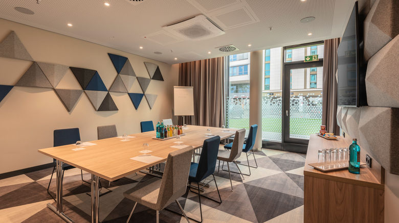 <b>Holiday Inn Express Hauptbahnhof Meeting</b>. Images powered by <a href="https://www.leonardoworldwide.com/" title="Leonardo Worldwide" target="_blank">Leonardo</a>.