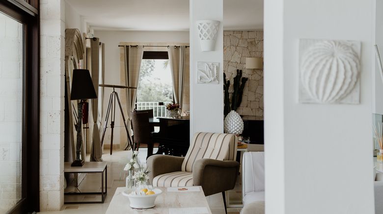 <b>Canne Bianche Lifestyle Hotel Meeting</b>. Images powered by <a href=https://www.travelagewest.com/Hotels/Torre-Canne-Italy/