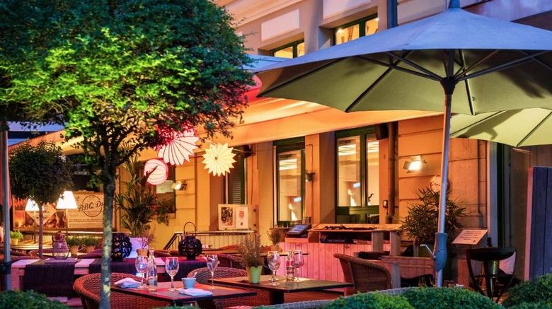 <b>Central Plaza Hotel Restaurant</b>. Images powered by <a href="https://www.leonardoworldwide.com/" title="Leonardo Worldwide" target="_blank">Leonardo</a>.