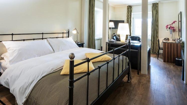 Central Plaza Hotel Suite