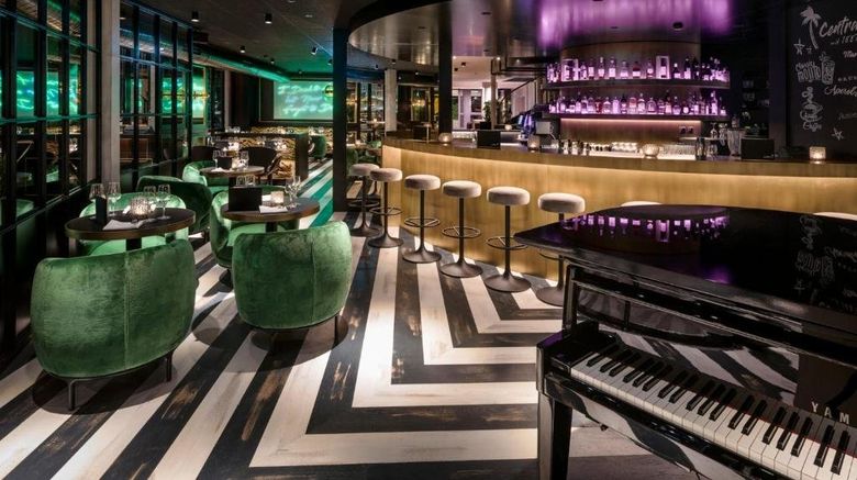 <b>Central Plaza Hotel Lobby</b>. Images powered by <a href="https://www.leonardoworldwide.com/" title="Leonardo Worldwide" target="_blank">Leonardo</a>.