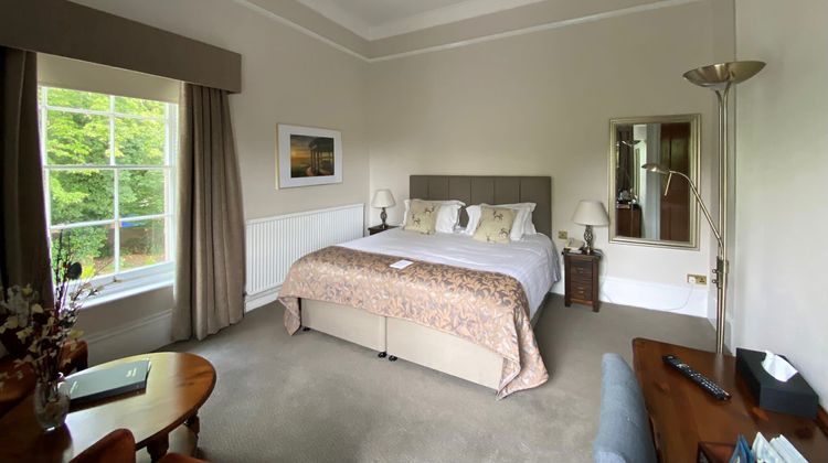 Reigate Manor Suite