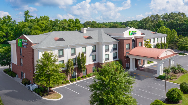 <b>Holiday Inn Express Hotel & Suites Exterior</b>. Images powered by <a href="https://www.leonardoworldwide.com/" title="Leonardo Worldwide" target="_blank">Leonardo</a>.