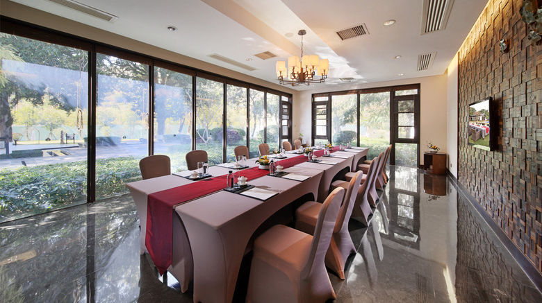 <b>Elite Spring Villas Meeting</b>. Images powered by <a href="https://www.leonardoworldwide.com/" title="Leonardo Worldwide" target="_blank">Leonardo</a>.